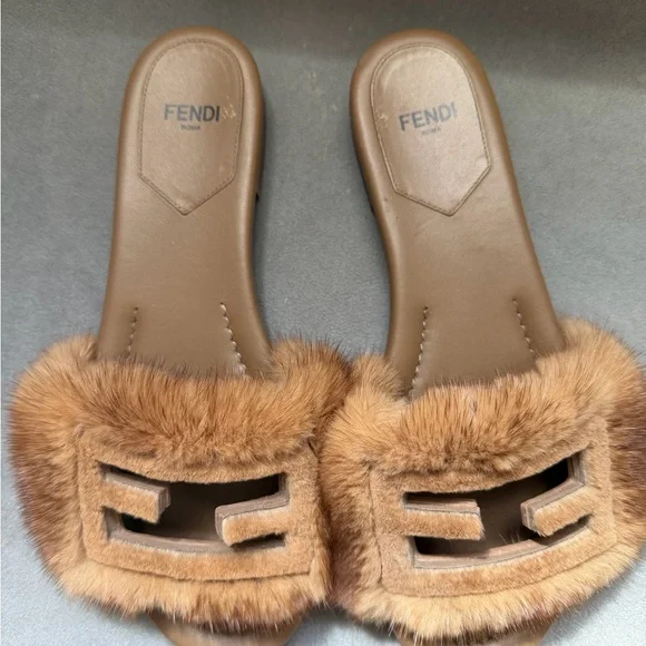 Fendi Baguette Mink Slides - Picture 2 of 4